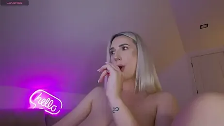 KhloeK webcam model stream image