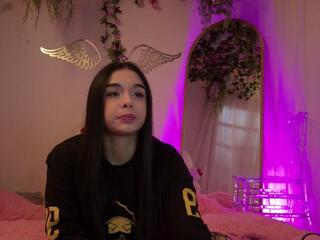 Isa Nixon webcam model stream image