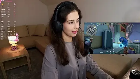 cosmosbaby webcam model stream image