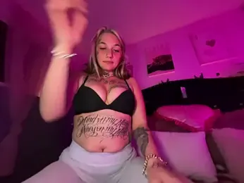 chloetease webcam stripchat model stream image