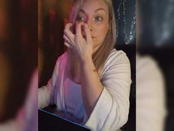 Tanysha-1 webcam bongacams model stream image