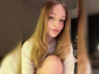 -loveli-di webcam bongacams model stream image