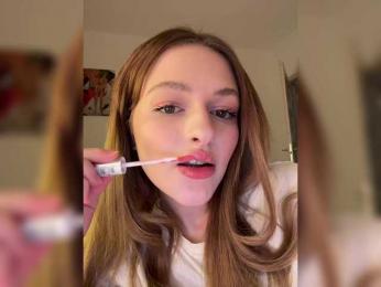 -loveli-di webcam bongacams model stream image