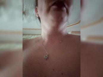 -Frida- webcam model stream image