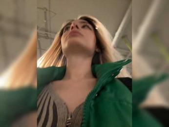 obsessed_with_me webcam model stream image