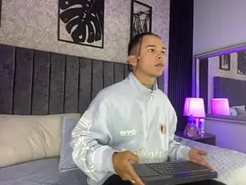 bliinkii_and_luka_ webcam model stream image