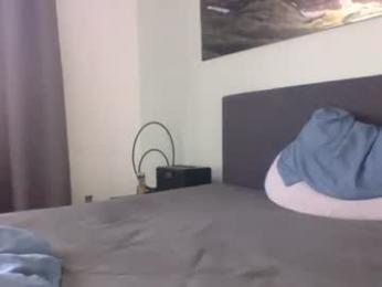 royalo webcam model stream image