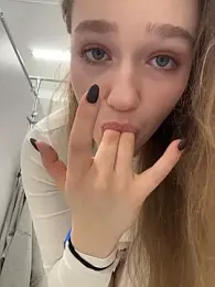 RussianWoman webcam stripchat model stream image