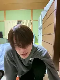 koushi_9213 webcam model stream image