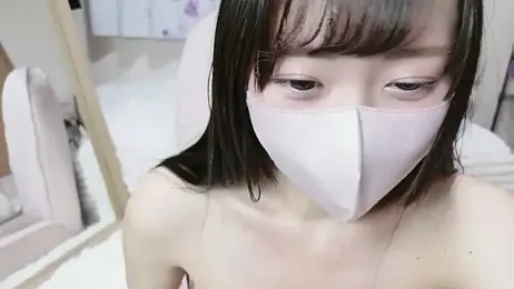 MOE_o0 webcam stripchat model stream image