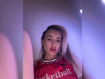 Enchantix webcam model stream image