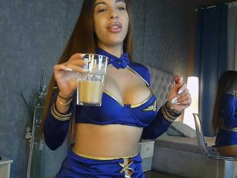 IsabellRay webcam model stream image