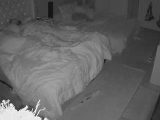 voyeurcam-house-charleys-room webcam model stream image