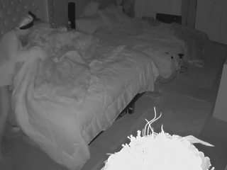 voyeurcam-house-charleys-room webcam model stream image