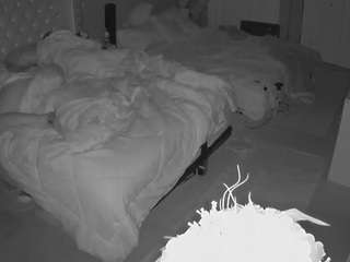 voyeurcam-house-charleys-room webcam model stream image