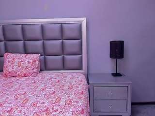 hellensweet webcam model stream image