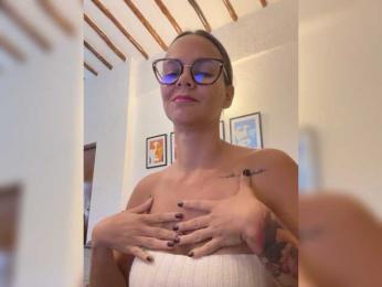 patyandal webcam bongacams model stream image