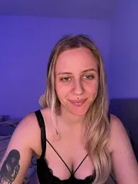 lunawolf21 webcam model stream image