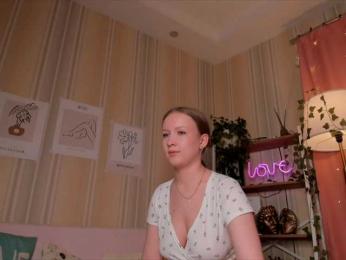 EvaSweet webcam model stream image