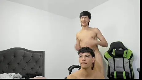 Estiv18_ webcam stripchat model stream image