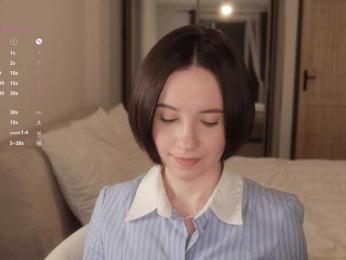 MissEssie webcam bongacams model stream image