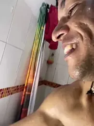 MaxyRyan webcam model stream image