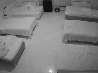 voyeurcam-julmodels-bed-6 webcam model stream image