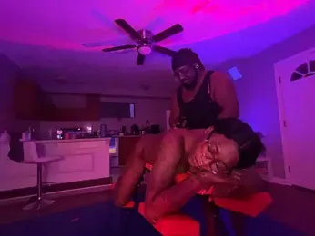 VixenCapri webcam model stream image