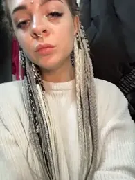 RollingGirls webcam model stream image