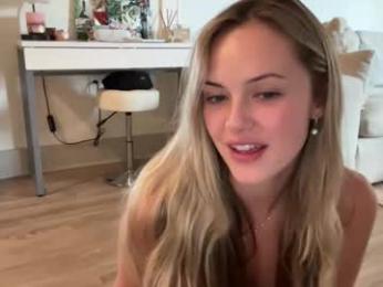 luvaimee webcam model stream image