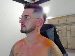 Ashton Muller webcam model stream image