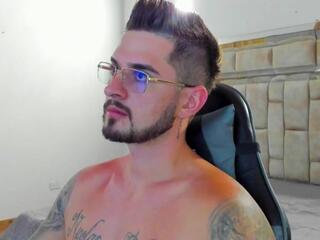 Ashton Muller webcam model stream image
