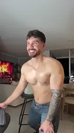 Valenthino_Salvatore webcam model stream image