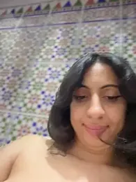 Nora_0 webcam model stream image