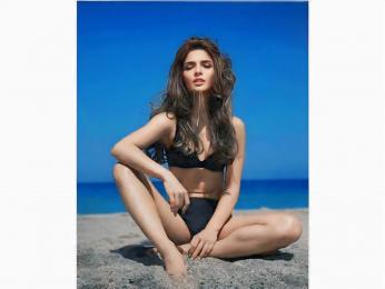 KerrahMitenna webcam model stream image