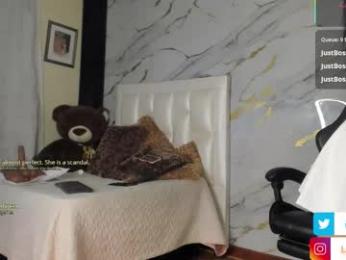 lesly_w webcam model stream image