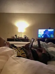 2HandsLong webcam model stream image