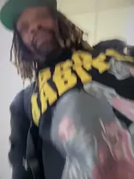 2HandsLong webcam model stream image