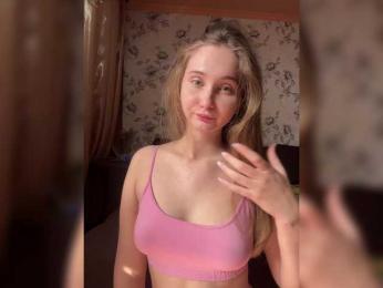 PeachGirl webcam bongacams model stream image