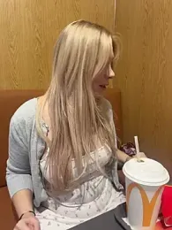 CherryAuroraa webcam model stream image