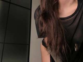 moonlovee webcam model stream image