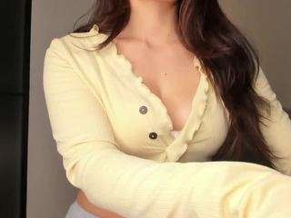 moonlovee webcam camsoda model stream image