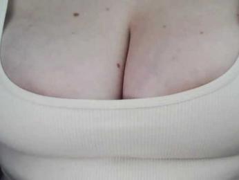 peachyshow webcam model stream image