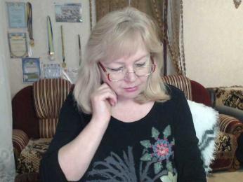 EvelynLoveShy webcam model stream image