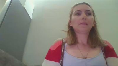 lovesiara1 webcam cam4 model stream image