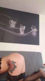 LadyMiri webcam model stream image