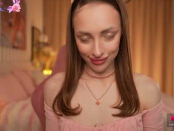 MilaLuxury webcam bongacams model stream image