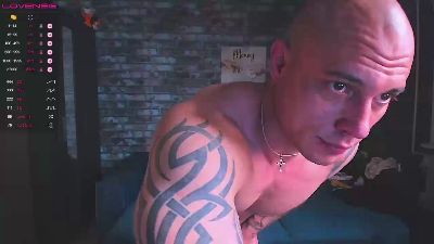 mark_normal webcam model stream image