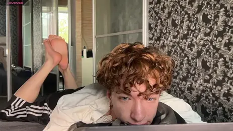 vogueslay webcam stripchat model stream image