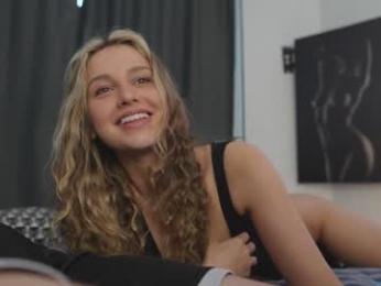 playwithmil webcam chaturbate model stream image